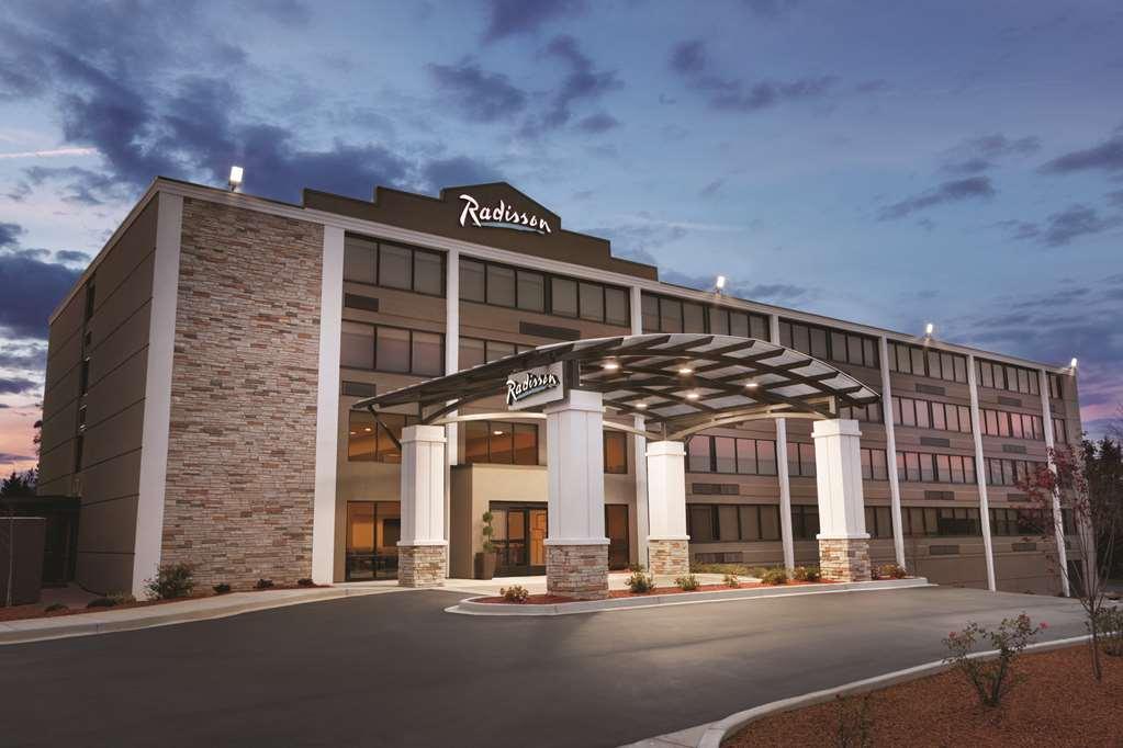 Radisson Hotel Charlotte Airport Exterior photo