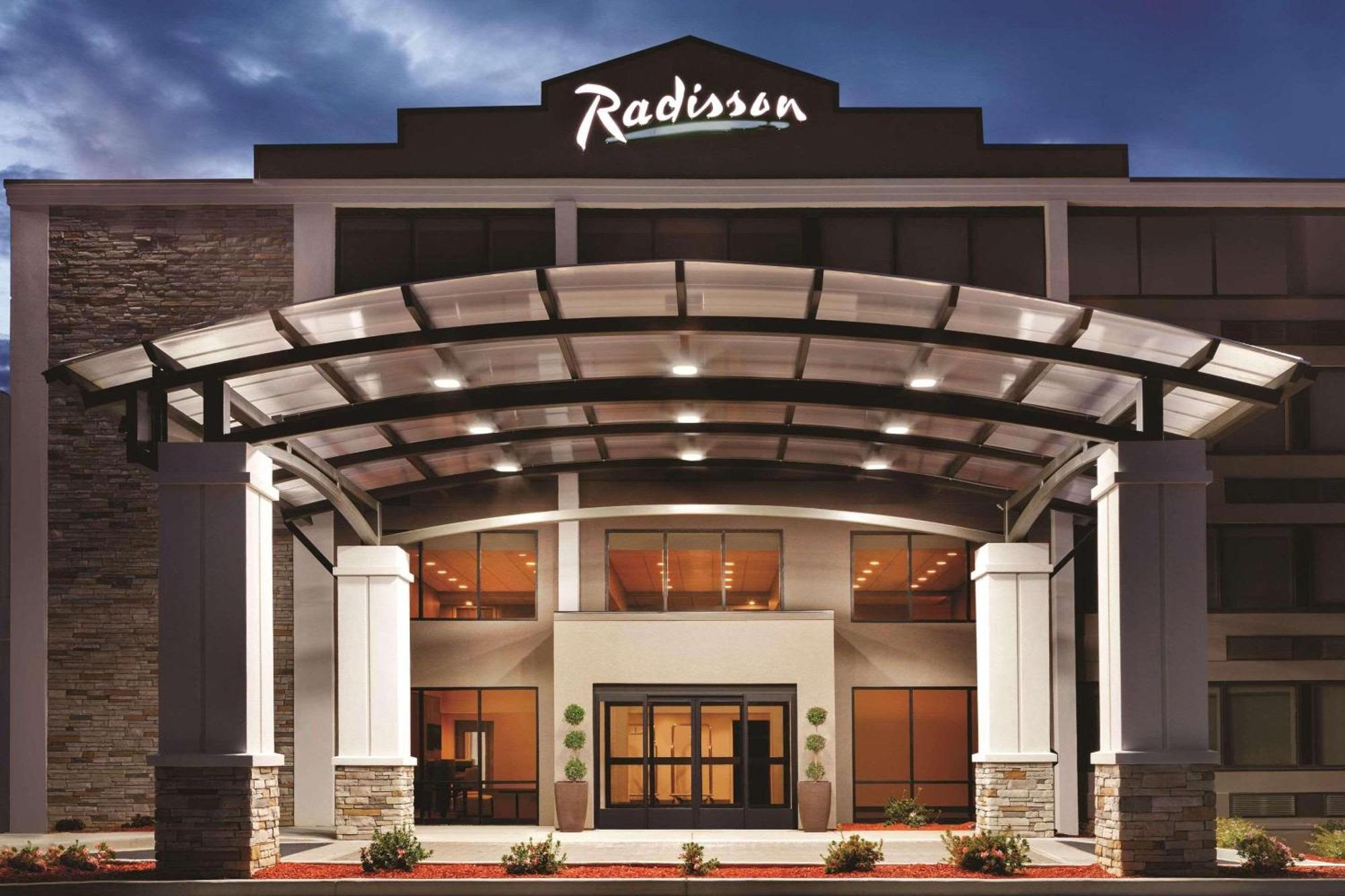 Radisson Hotel Charlotte Airport Exterior photo